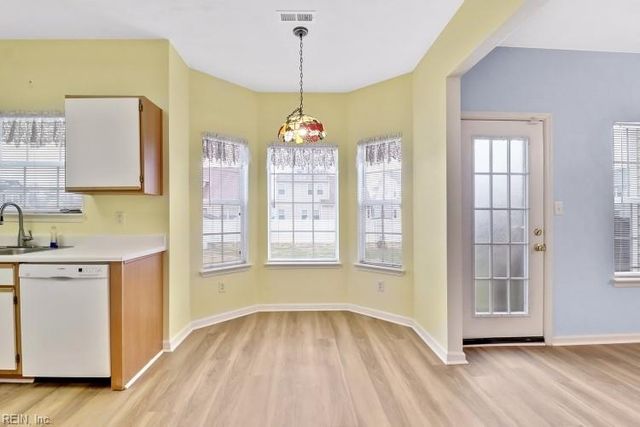 613 Ray AVE, Chesapeake, VA 23320