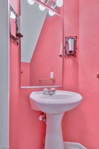 613 Ray AVE, Chesapeake, VA 23320