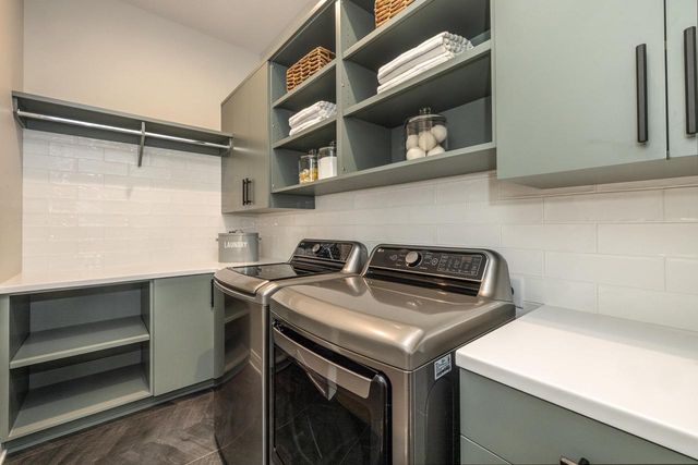 5589 N Danbury ROAD, Whitefish Bay, WI 53217