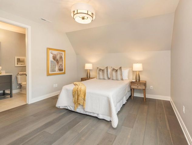 5589 N Danbury ROAD, Whitefish Bay, WI 53217