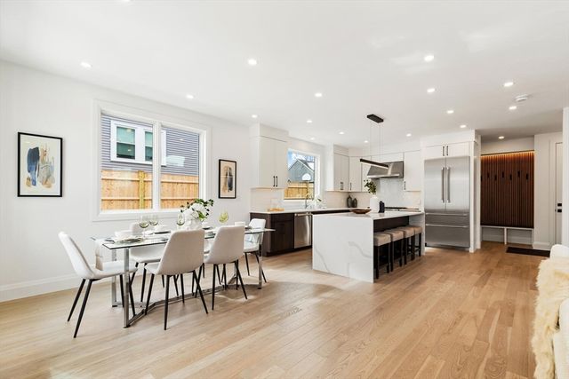 300-302 Waverley Ave 302, Watertown, MA 02472