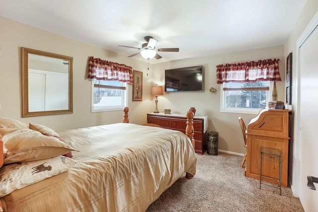 1807 Swartz DRIVE, Waukesha, WI 53188