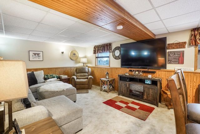 1807 Swartz DRIVE, Waukesha, WI 53188