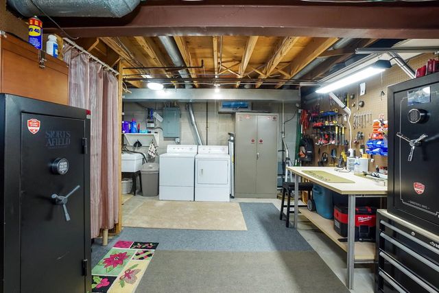 1807 Swartz DRIVE, Waukesha, WI 53188