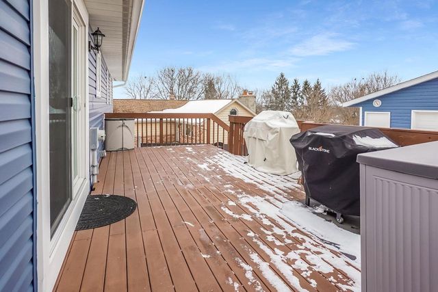 1807 Swartz DRIVE, Waukesha, WI 53188