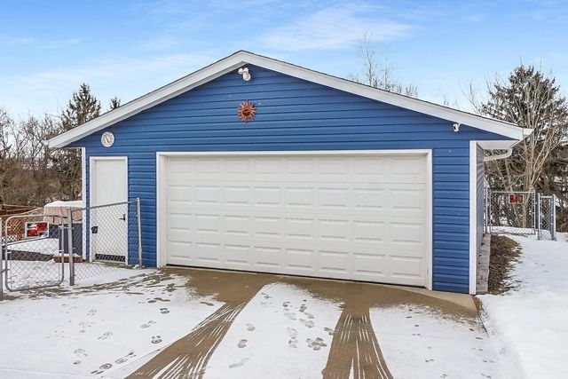 1807 Swartz DRIVE, Waukesha, WI 53188