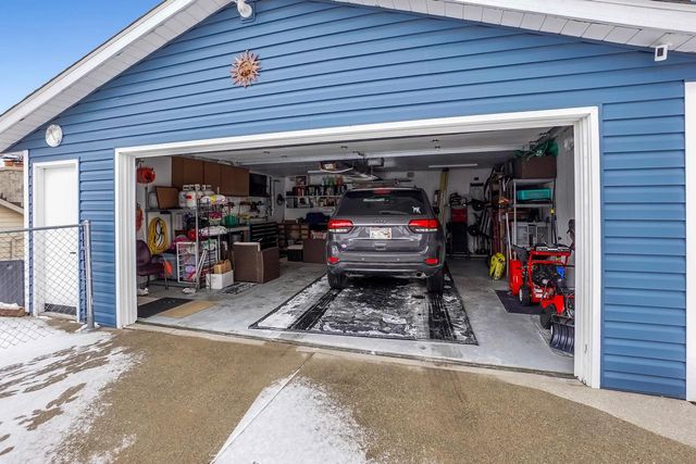 1807 Swartz DRIVE, Waukesha, WI 53188