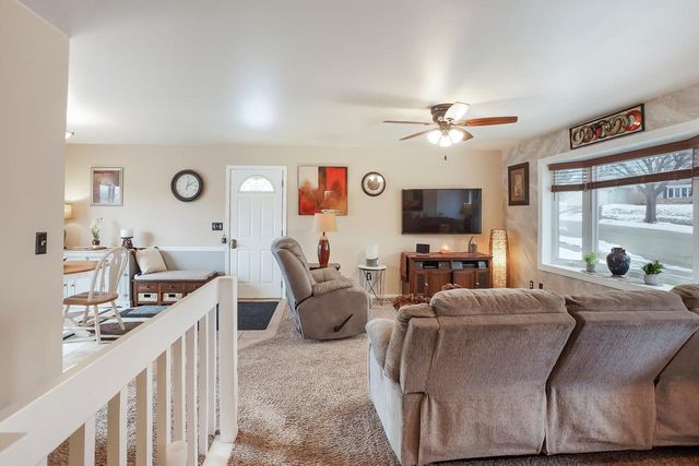 1807 Swartz DRIVE, Waukesha, WI 53188