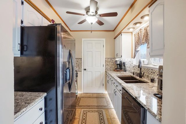 1807 Swartz DRIVE, Waukesha, WI 53188