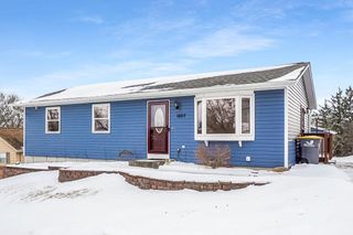 1807 Swartz DRIVE, Waukesha, WI 53188