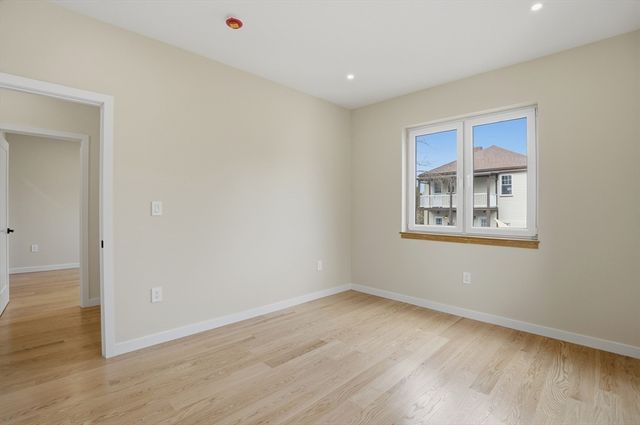 10 Purvis Street 10, Watertown, MA 02472