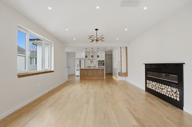 10 Purvis Street 10, Watertown, MA 02472