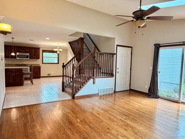 2111 Earlmont Road, Berkley, MI 48072