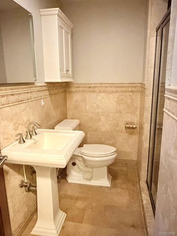 2111 Earlmont Road, Berkley, MI 48072