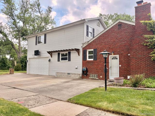 2111 Earlmont Road, Berkley, MI 48072