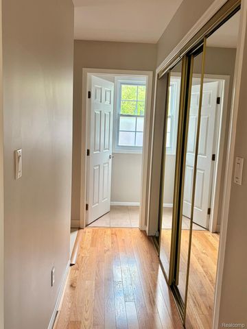 2111 Earlmont Road, Berkley, MI 48072