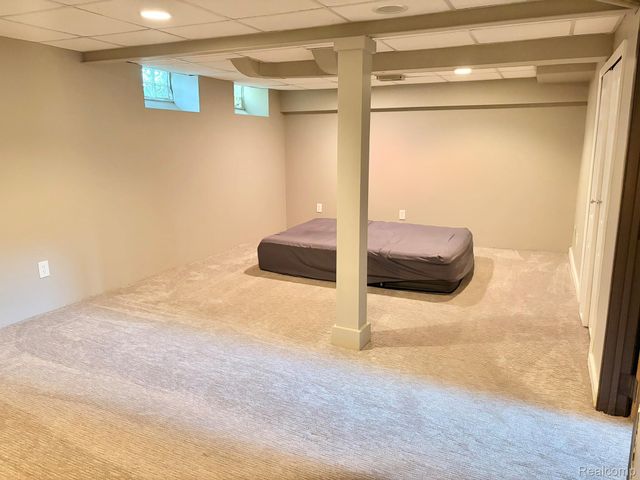 2111 Earlmont Road, Berkley, MI 48072
