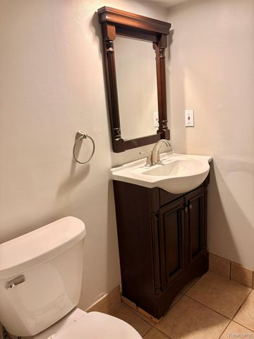 2111 Earlmont Road, Berkley, MI 48072