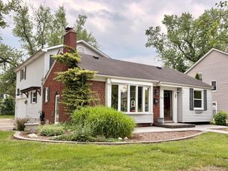 2111 Earlmont Road, Berkley, MI 48072