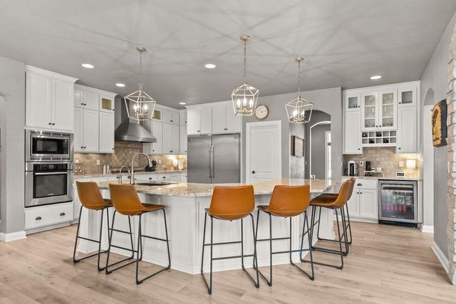 657 HIDEAWAY COURT, Combined Locks, WI 54113