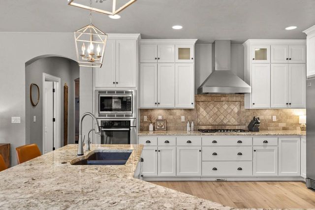 657 HIDEAWAY COURT, Combined Locks, WI 54113