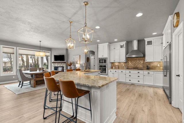 657 HIDEAWAY COURT, Combined Locks, WI 54113