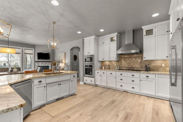 657 HIDEAWAY COURT, Combined Locks, WI 54113