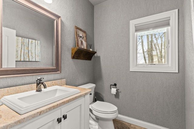 657 HIDEAWAY COURT, Combined Locks, WI 54113