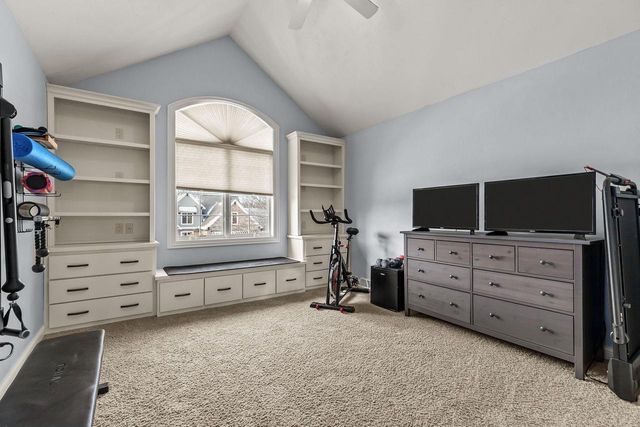 657 HIDEAWAY COURT, Combined Locks, WI 54113