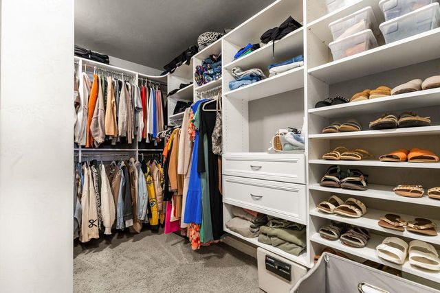 657 HIDEAWAY COURT, Combined Locks, WI 54113