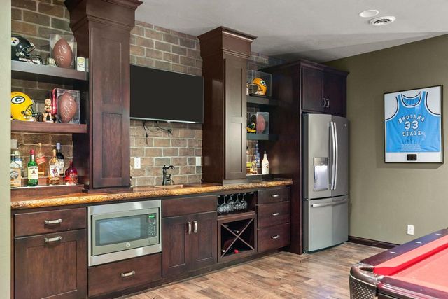 657 HIDEAWAY COURT, Combined Locks, WI 54113