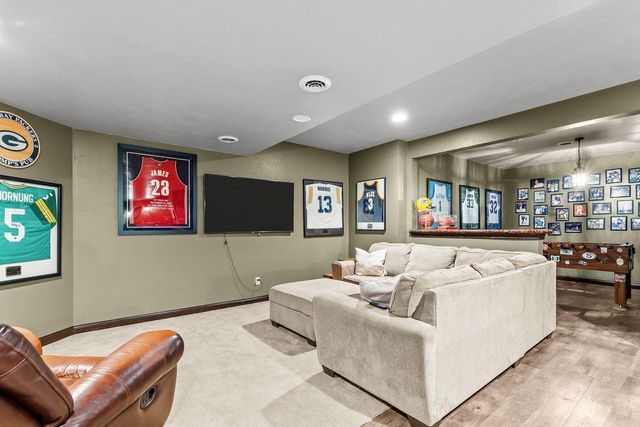 657 HIDEAWAY COURT, Combined Locks, WI 54113