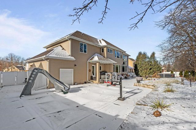 657 HIDEAWAY COURT, Combined Locks, WI 54113