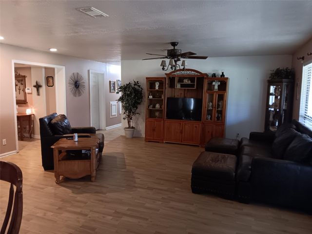 420 Mangum Road, Livingston, TX 77351