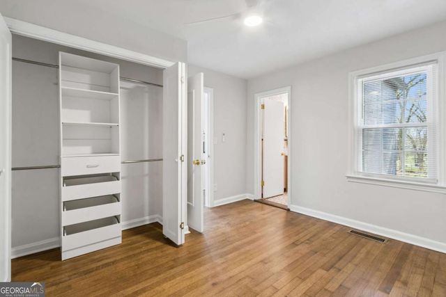 490 Lynnhaven Drive SW, Atlanta, GA 30310