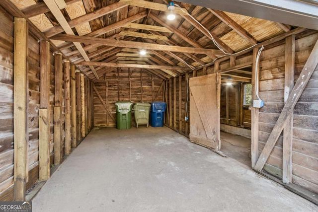 490 Lynnhaven Drive SW, Atlanta, GA 30310