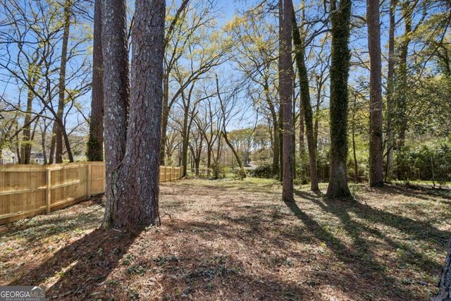 490 Lynnhaven Drive SW, Atlanta, GA 30310