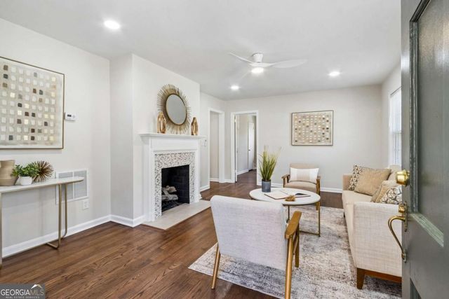 490 Lynnhaven Drive SW, Atlanta, GA 30310