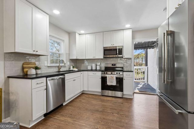 490 Lynnhaven Drive SW, Atlanta, GA 30310