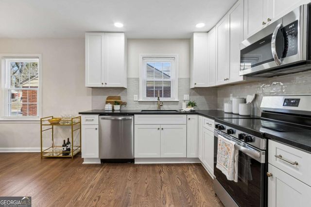 490 Lynnhaven Drive SW, Atlanta, GA 30310