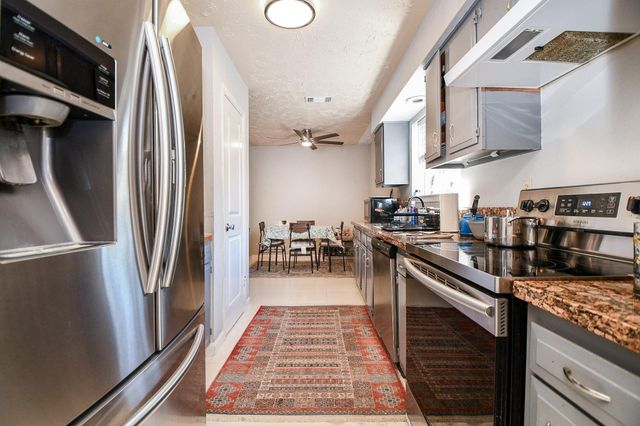 16711 Ribbonridge Drive, Sugar Land, TX 77498