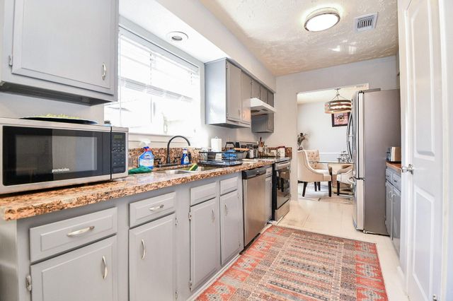 16711 Ribbonridge Drive, Sugar Land, TX 77498