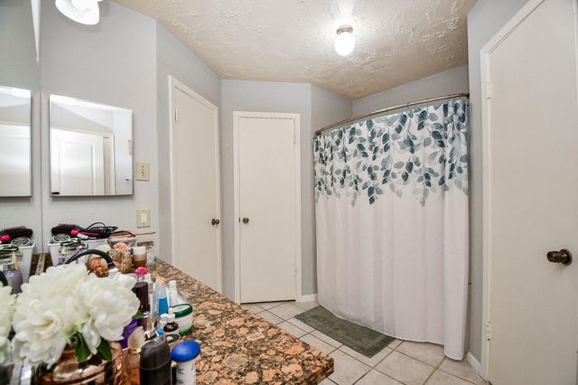 16711 Ribbonridge Drive, Sugar Land, TX 77498