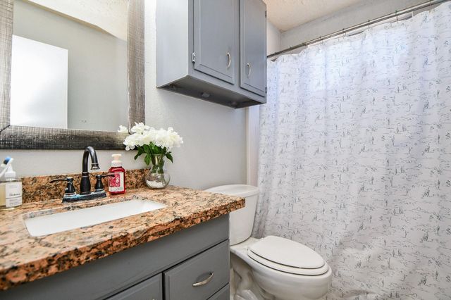 16711 Ribbonridge Drive, Sugar Land, TX 77498