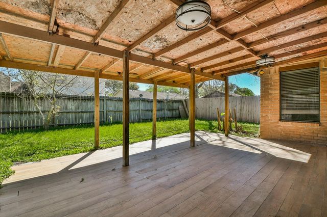 16711 Ribbonridge Drive, Sugar Land, TX 77498