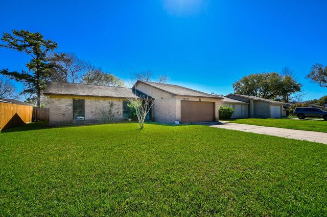 16711 Ribbonridge Drive, Sugar Land, TX 77498