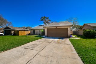 16711 Ribbonridge Drive, Sugar Land, TX 77498