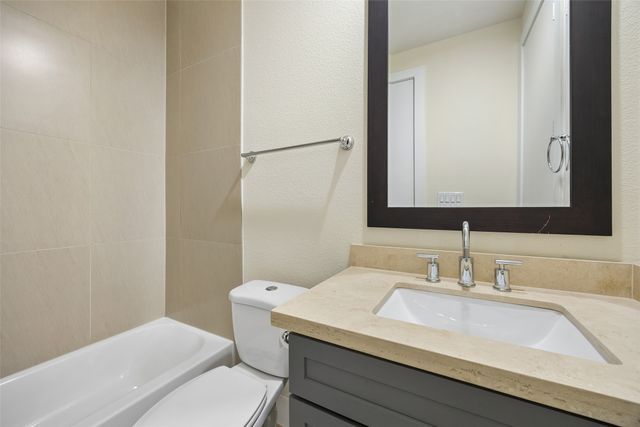 4211 Rawlins Street 252, Dallas, TX 75219