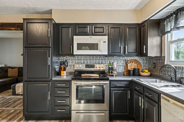 8969 Franklin Trenton Road, Franklin Twp, OH 45005