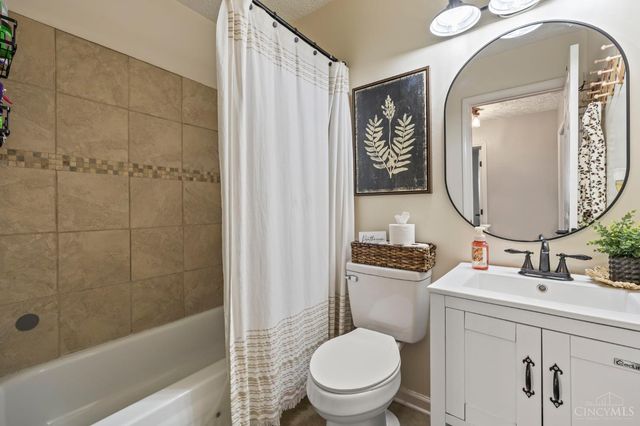 8969 Franklin Trenton Road, Franklin Twp, OH 45005